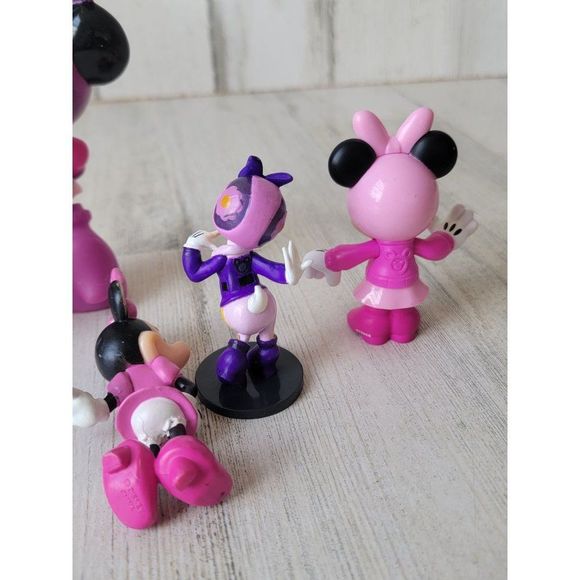 Disney best friends Daisy Duck Minnie Mouse race car track playset toy figure - Picture 12 of 14